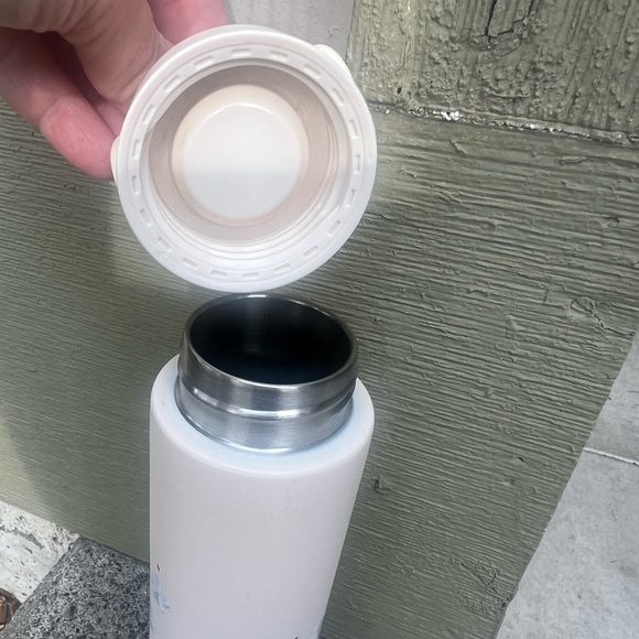 Starbucks Reserve Roastery Shanghai Flask Floral - Picture 4 of 6